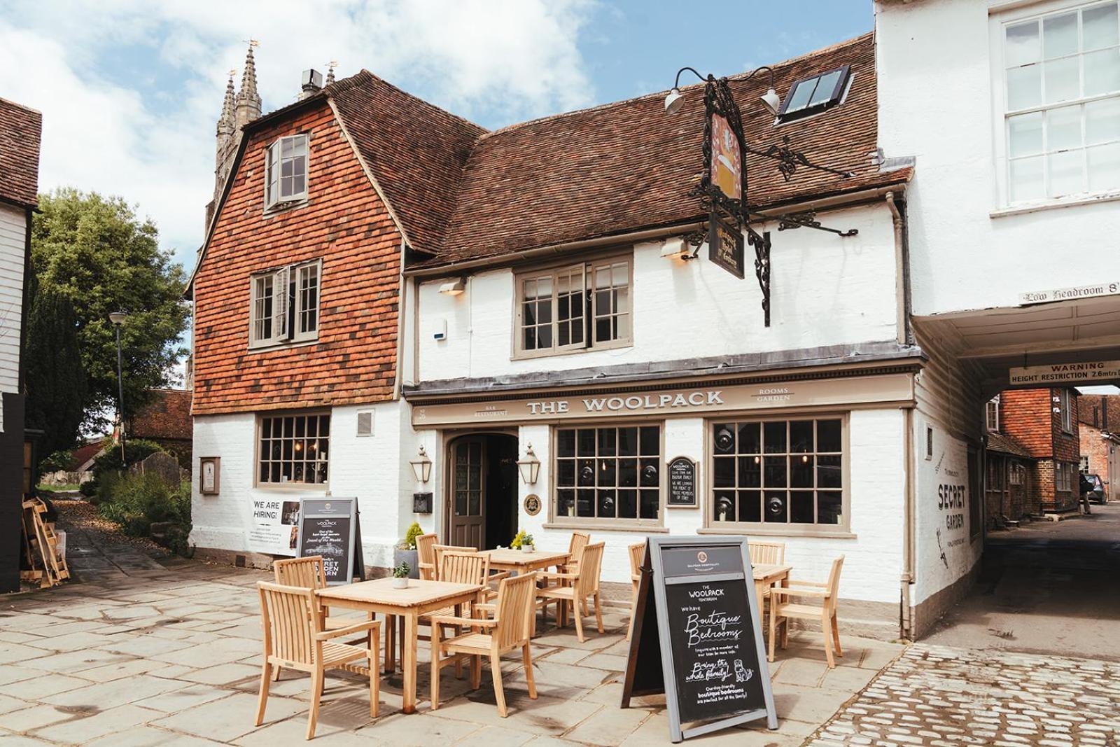 The Woolpack Hotel Тентърдън Екстериор снимка