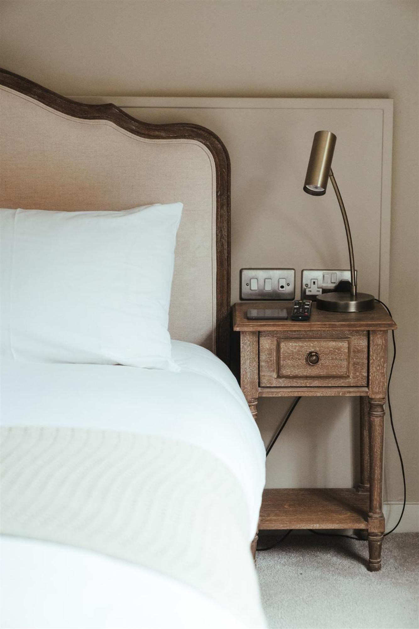 The Woolpack Hotel Тентърдън Екстериор снимка